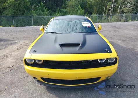 2017 Dodge Challenger T/A из США, поврежденный, VIN 2C3CDZBT1HH639819